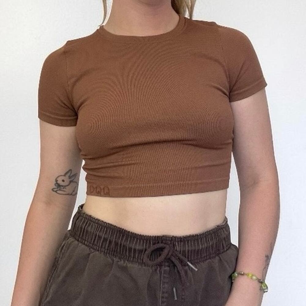 👛 3 for $15 OQQ Brown Active Ribbed Cropped Top